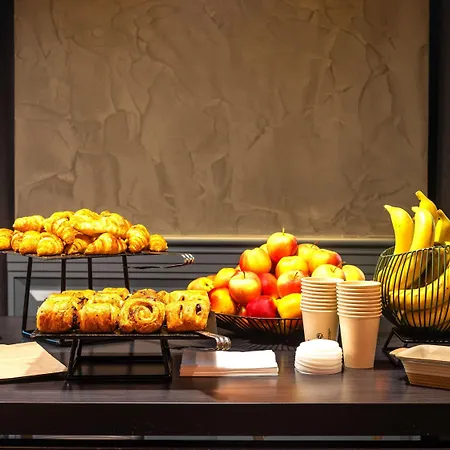 호텔 Mercure Ax Les Thermes 4*