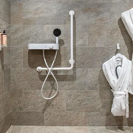 Mercure Ax Les Thermes Hotel 4*